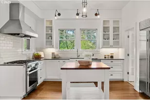 1965 SW Montgomery Pl, Portland, OR 97201 - Photo 17