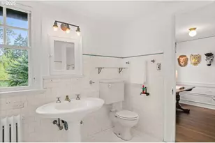 1965 SW Montgomery Pl, Portland, OR 97201 - Photo 39