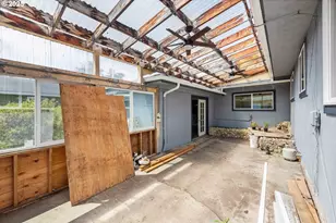 1366 Lakeshore Dr, Coos Bay, OR 97420 - Photo 37