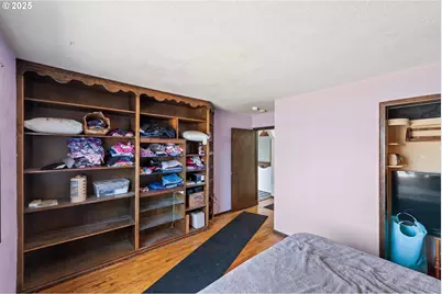 1366 Lakeshore Dr, Coos Bay, OR 97420 - Photo 19