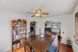 1366 Lakeshore Dr, Coos Bay, OR 97420 - Photo 13