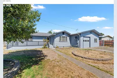 1366 Lakeshore Dr, Coos Bay, OR 97420 - Photo 1