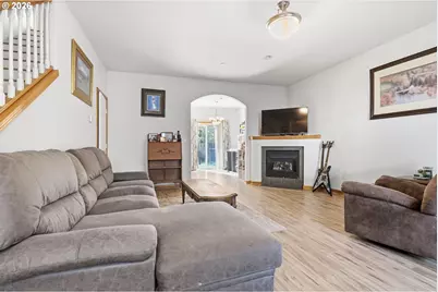 2025 SW 6th Ave, Camas, WA 98607 - Photo 3