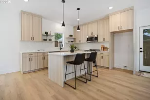 3827 SW Pomona St, Portland, OR 97219 - Photo 5