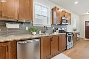 29184 SW Costa Cir E, Wilsonville, OR 97070 - Photo 13