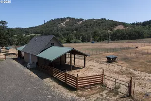 6743 N Bank Rd, Roseburg, OR 97470 - Photo 43