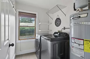 6743 N Bank Rd, Roseburg, OR 97470 - Photo 21