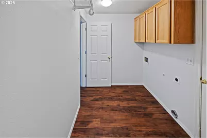 18931 SW Pike Ln, Beaverton, OR 97078 - Photo 9