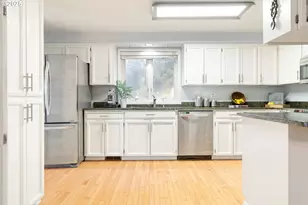 11178 SE Cranberry Loop, Clackamas, OR 97015 - Photo 11