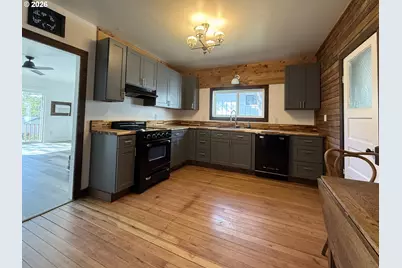 510 Grant Ave, Maupin, OR 97037 - Photo 11
