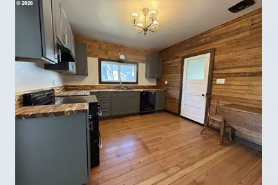 510 Grant Ave, Maupin, OR 97037 - Photo 7
