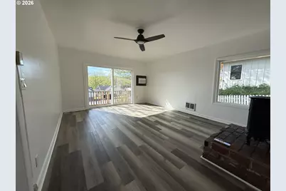 510 Grant Ave, Maupin, OR 97037 - Photo 9