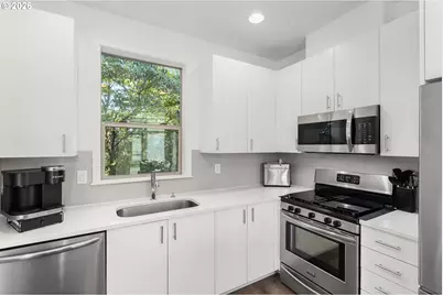 1235 N Morgan St, Portland, OR 97217 - Photo 5