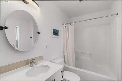1235 N Morgan St, Portland, OR 97217 - Photo 17