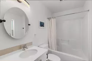 1235 N Morgan St, Portland, OR 97217 - Photo 17