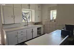 105 2nd St, Baker City, OR 97814 - Photo 3
