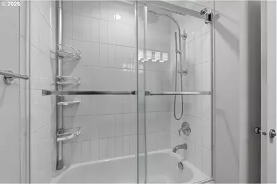 200 Burnham Rd #103, Lake Oswego, OR 97034 - Photo 19