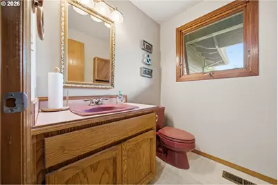 9125 SW Hill St, Tigard, OR 97223 - Photo 17