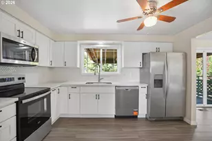 1453 SE 29th Ct, Troutdale, OR 97060 - Photo 13