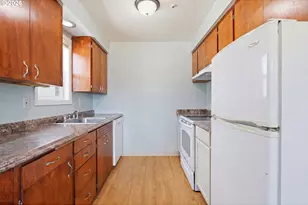 801 NE 104th Ave, Vancouver, WA 98664 - Photo 5
