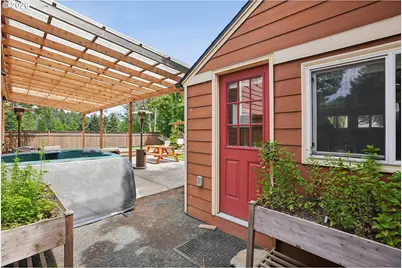10247 N Smith St, Portland, OR 97203 - Photo 39
