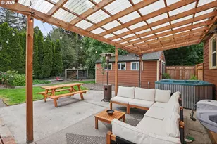 10247 N Smith St, Portland, OR 97203 - Photo 37