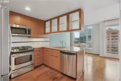 1500 SW 11th Ave #1005, Portland, OR 97201 - Photo 13