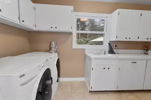 3080 NW Kingston Way, Albany, OR 97321 - Photo 13