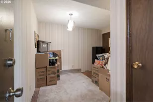 6930 SE 122nd Ave, Portland, OR 97236 - Photo 23
