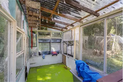 6930 SE 122nd Ave, Portland, OR 97236 - Photo 27