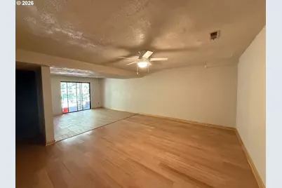 6930 SE 122nd Ave, Portland, OR 97236 - Photo 17
