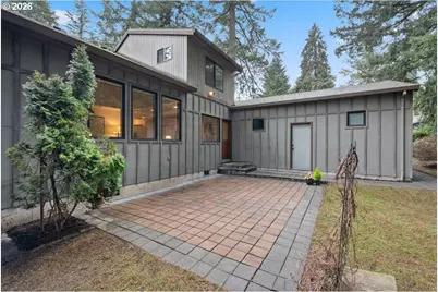 8835 SW Washington Dr, Portland, OR 97223 - Photo 35