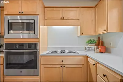 8835 SW Washington Dr, Portland, OR 97223 - Photo 17