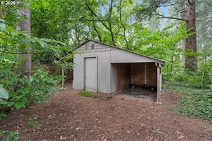 8835 SW Washington Dr, Portland, OR 97223 - Photo 41