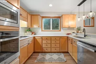 8835 SW Washington Dr, Portland, OR 97223 - Photo 15