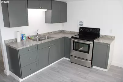 514 SW 13th St, Pendleton, OR 97801 - Photo 5