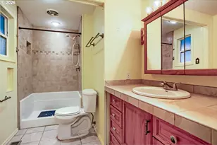 4039 NE Meadow Ln, Hillsboro, OR 97124 - Photo 13