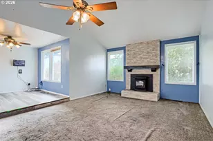 4039 NE Meadow Ln, Hillsboro, OR 97124 - Photo 5