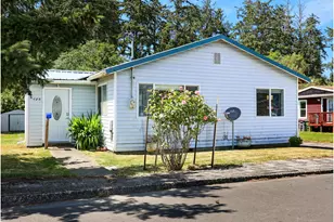 125 SW Cedar Ave, Warrenton, OR 97146 - Photo 3