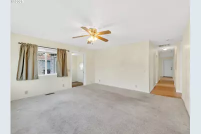 125 SW Cedar Ave, Warrenton, OR 97146 - Photo 5