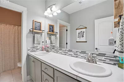 2709 SW 43rd St, Gresham, OR 97080 - Photo 33