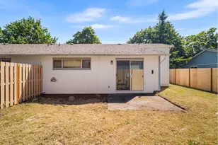 933 SE Rene Ave, Gresham, OR 97080 - Photo 19