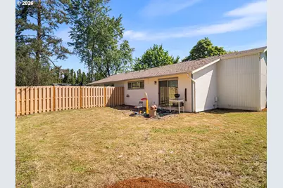 933 SE Rene Ave, Gresham, OR 97080 - Photo 17