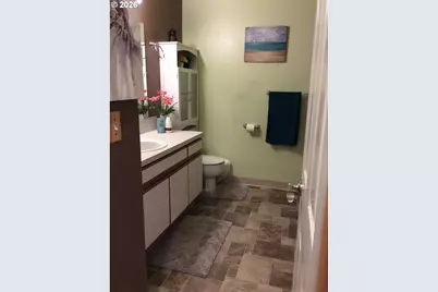 933 SE Rene Ave, Gresham, OR 97080 - Photo 15