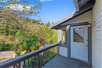 543 S 12th St, Coos Bay, OR 97420 - Photo 39