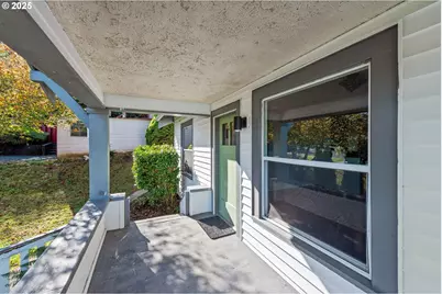 543 S 12th St, Coos Bay, OR 97420 - Photo 5