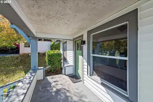 543 S 12th St, Coos Bay, OR 97420 - Photo 5