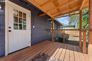 210 NE 167th Pl, Portland, OR 97230 - Photo 23