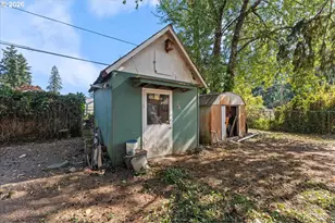 210 NE 167th Pl, Portland, OR 97230 - Photo 27