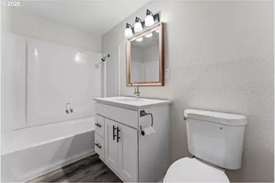 210 NE 167th Pl, Portland, OR 97230 - Photo 11